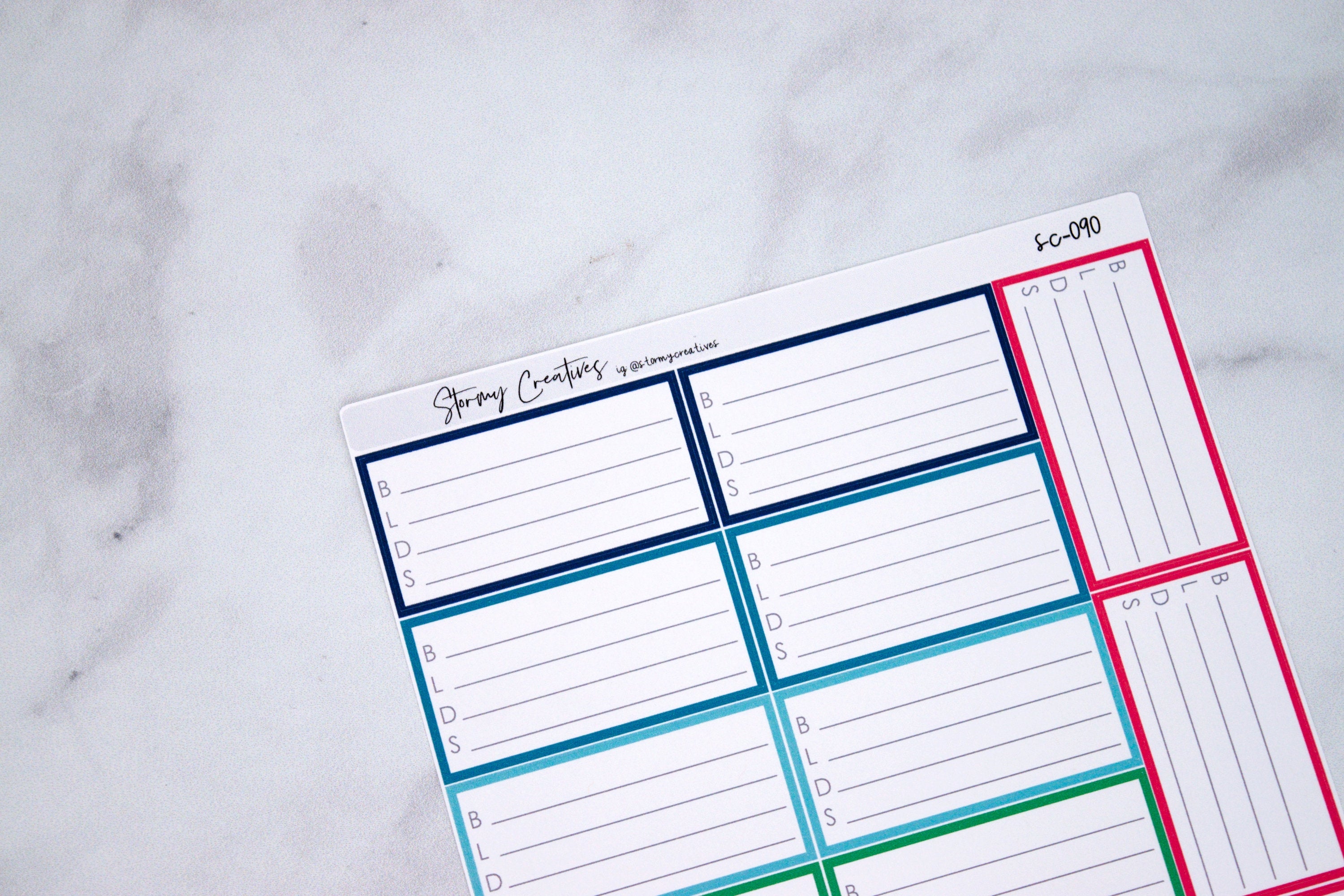 Meal Tracker with Lines for Simplified Planner
